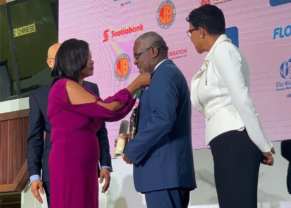 Wayne Golding Sr a Jamaican Based Lawyer in Orlando Receives Governor Generals Achievement Award for Excellence 3 Jamaicans Also Honored